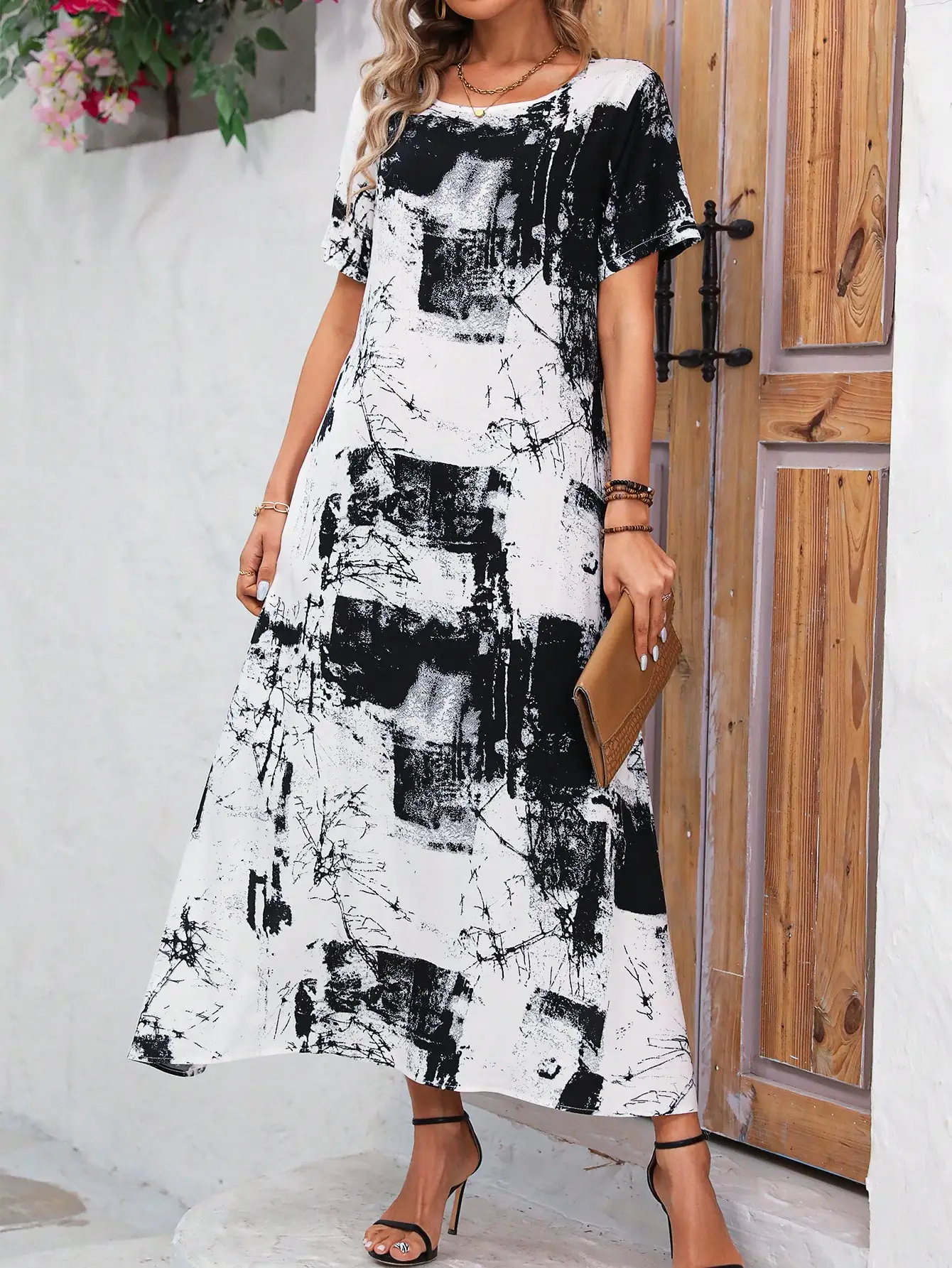 Robe longue pour femme à imprimé abstrait noir et blanc - Robe décontractée à col rond et manches courtes, coupe ample, idéale pour les vacances et le bureau - Image 4